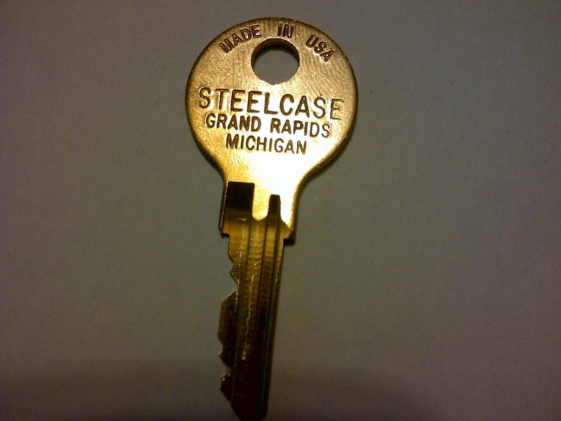 ALL NUMBERS IN STOCK FR 305-460 ANY 2 FOR $5.99 STEELCASE KEYS  FR 401 